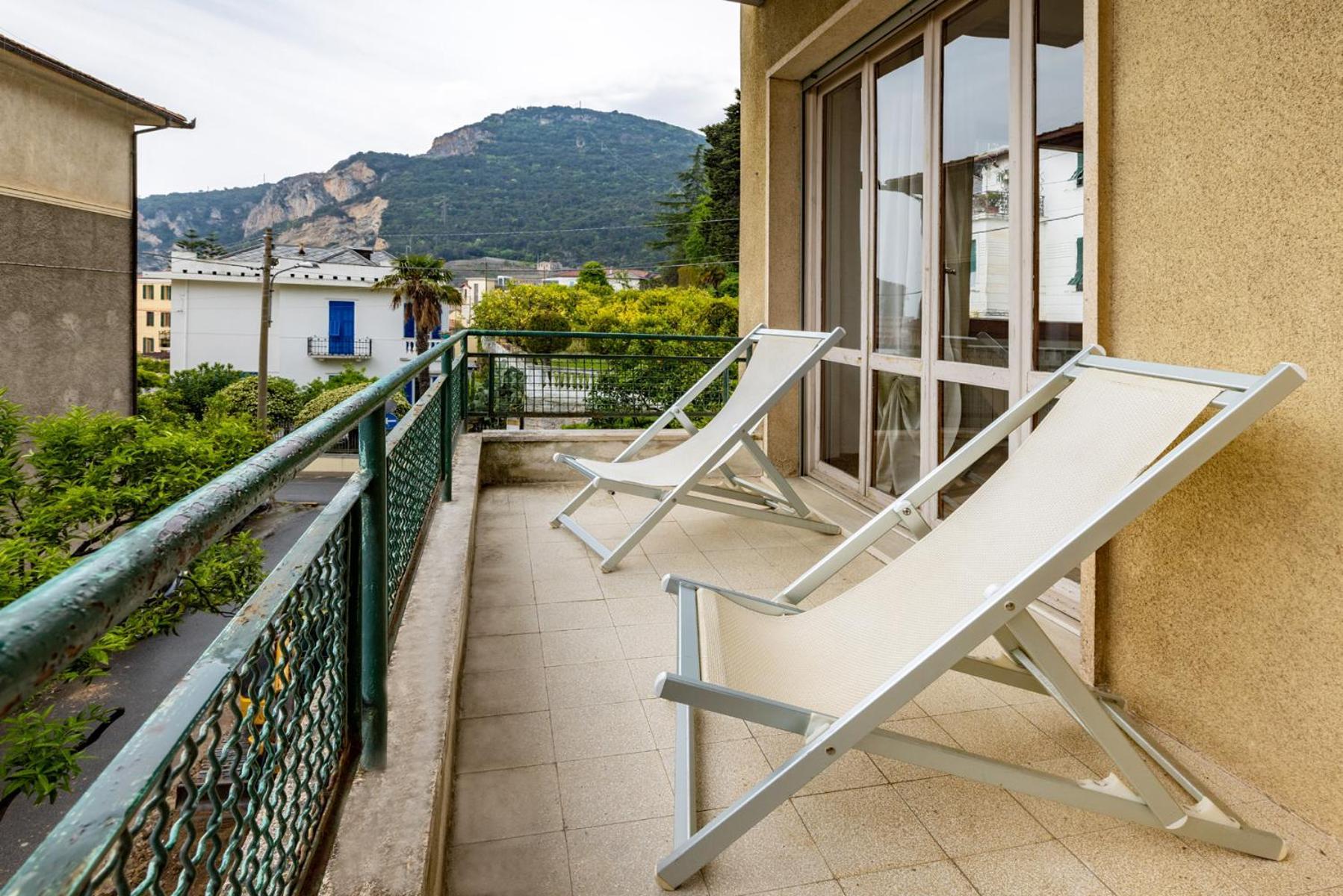 Casa Romeo Appartamento Con Posto Auto ฟีนาเลลีกูเร ภายนอก รูปภาพ